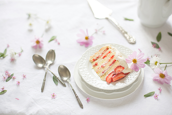 Strawberry layer cake - Carnets Parisiens