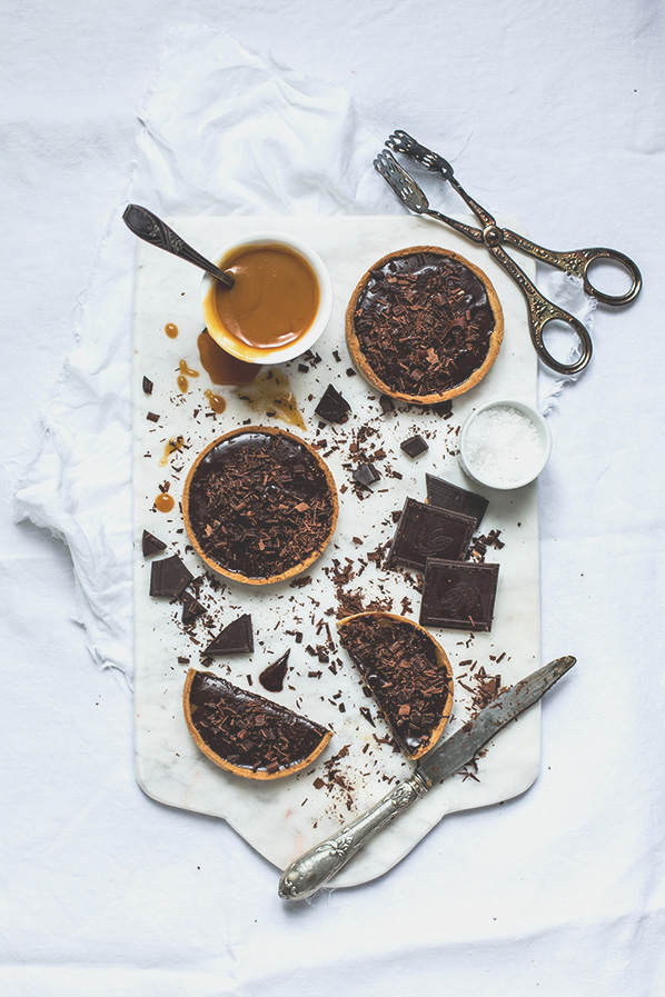 TARTE CHOCOLAT CARAMEL BEURRE SALÉ : la recette facile