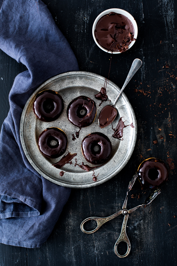 Chocolate donuts - Carnets Parisiens