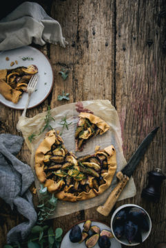 Tarte rustique au figues et crèmes chocolat