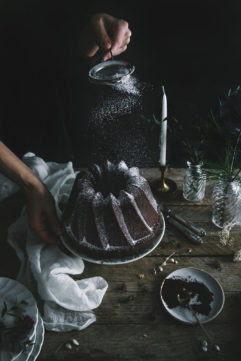 #16 Le bundt cake aux deux chocolats et aux épices