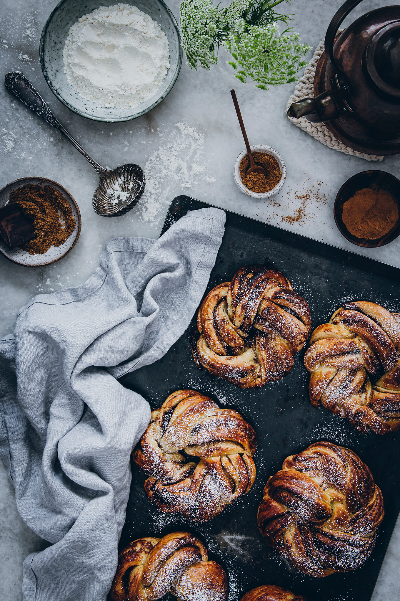 Cinnamon buns - Carnets Parisiens