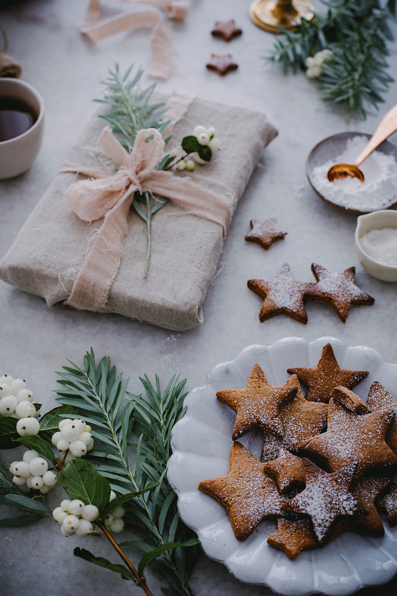 Gingerbread cookies stars crown - Carnets Parisiens