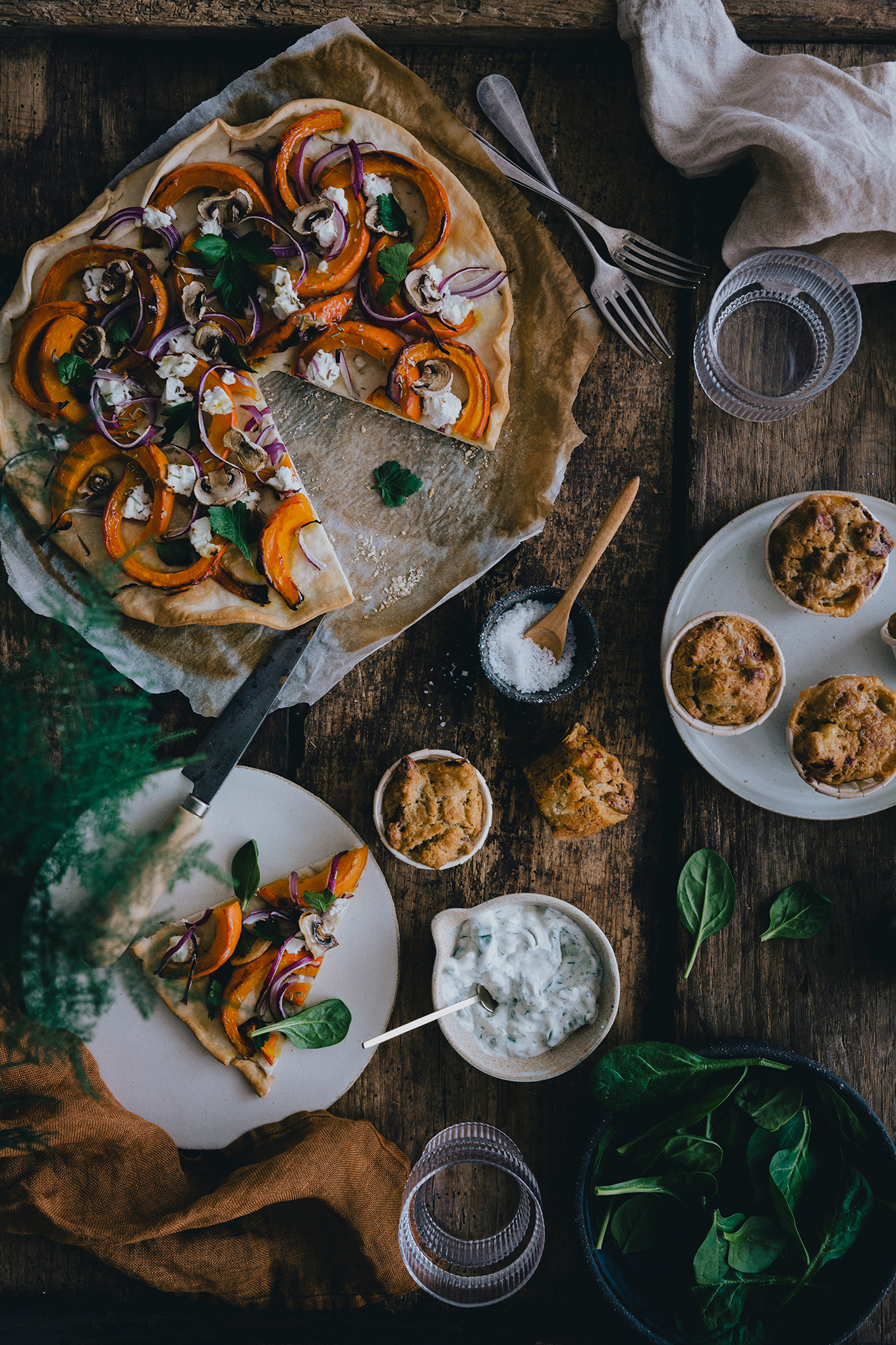 Pumpkin pizza and camembert cheese and apple muffin - Carnets Parisiens