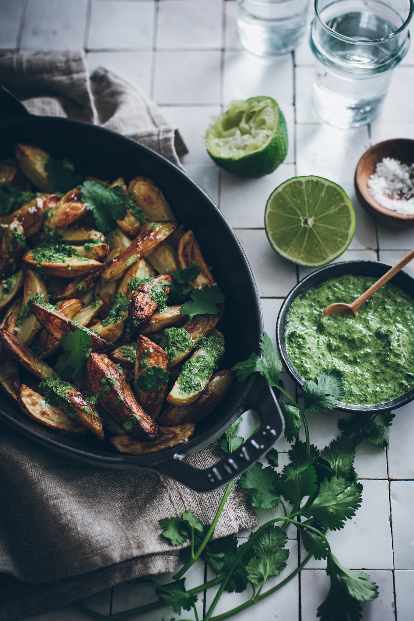 Roasted potatoes - Green tahini sauce