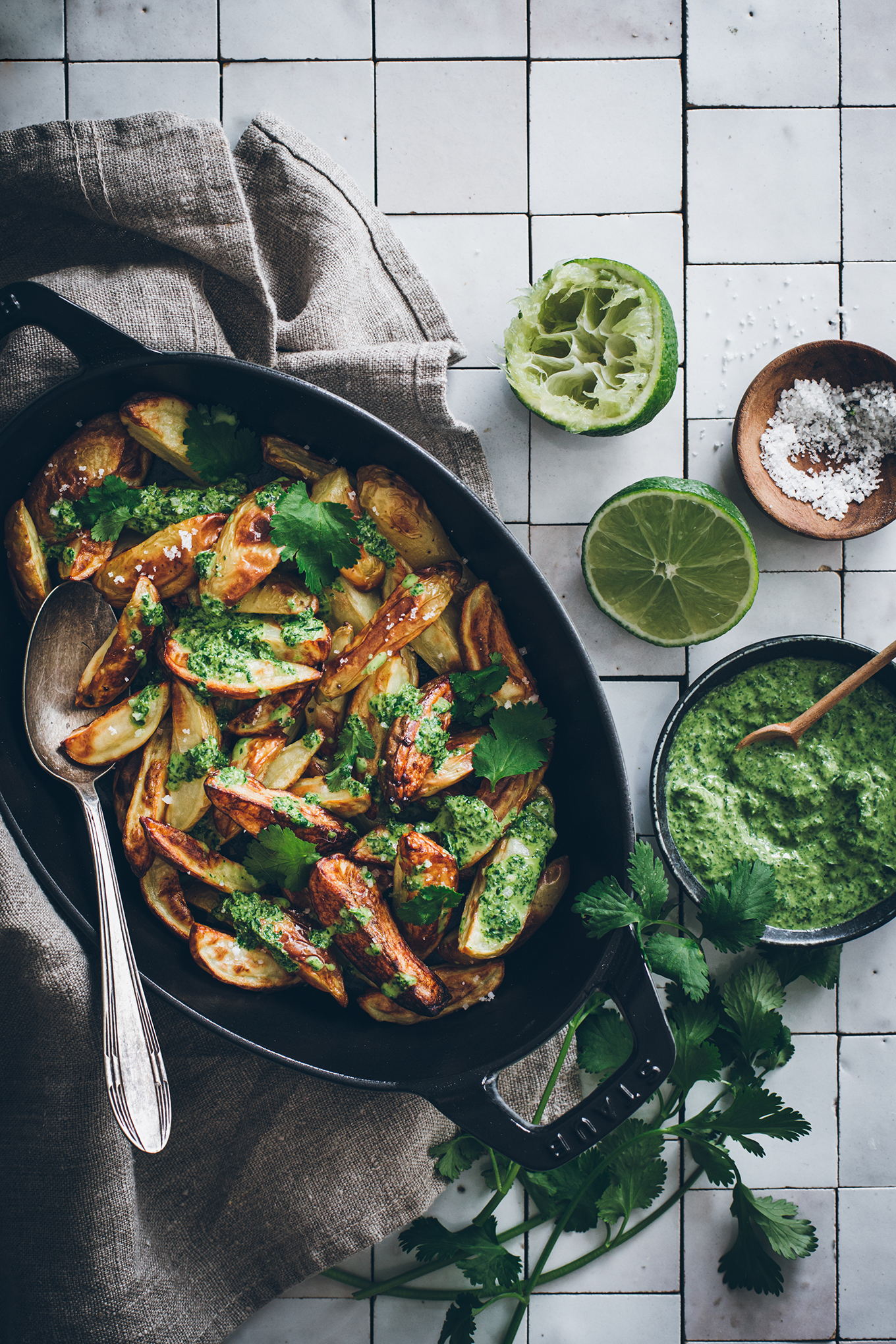 Roasted potatoes - Green tahini sauce