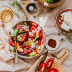 Salade de tomate, nectarine et feta