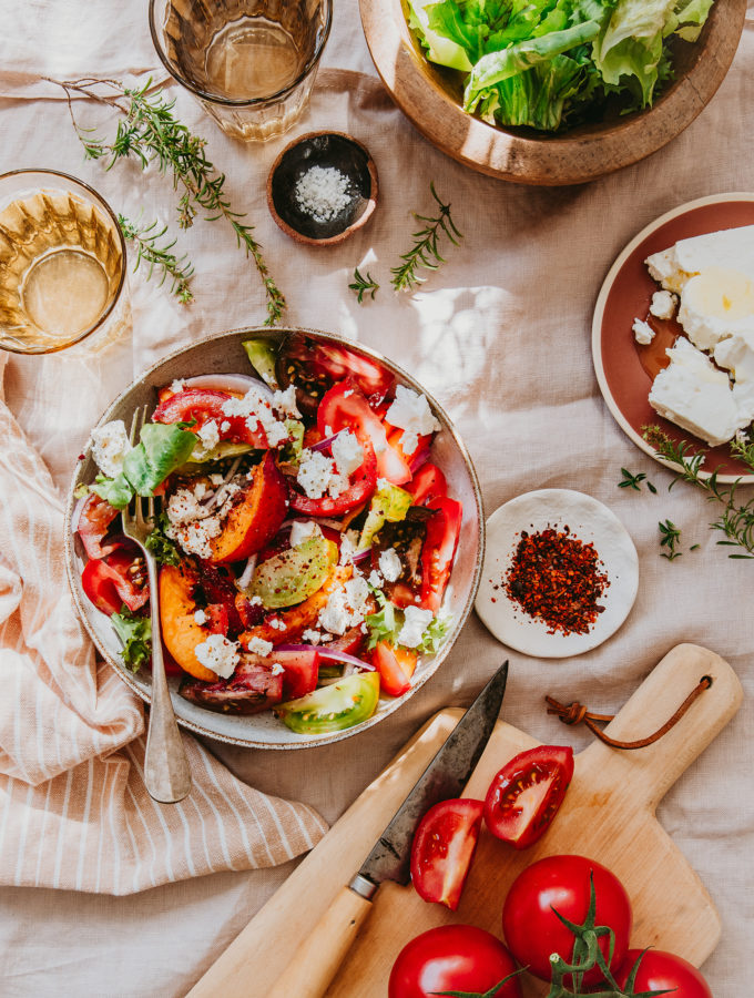 Salade de tomate, nectarine et feta